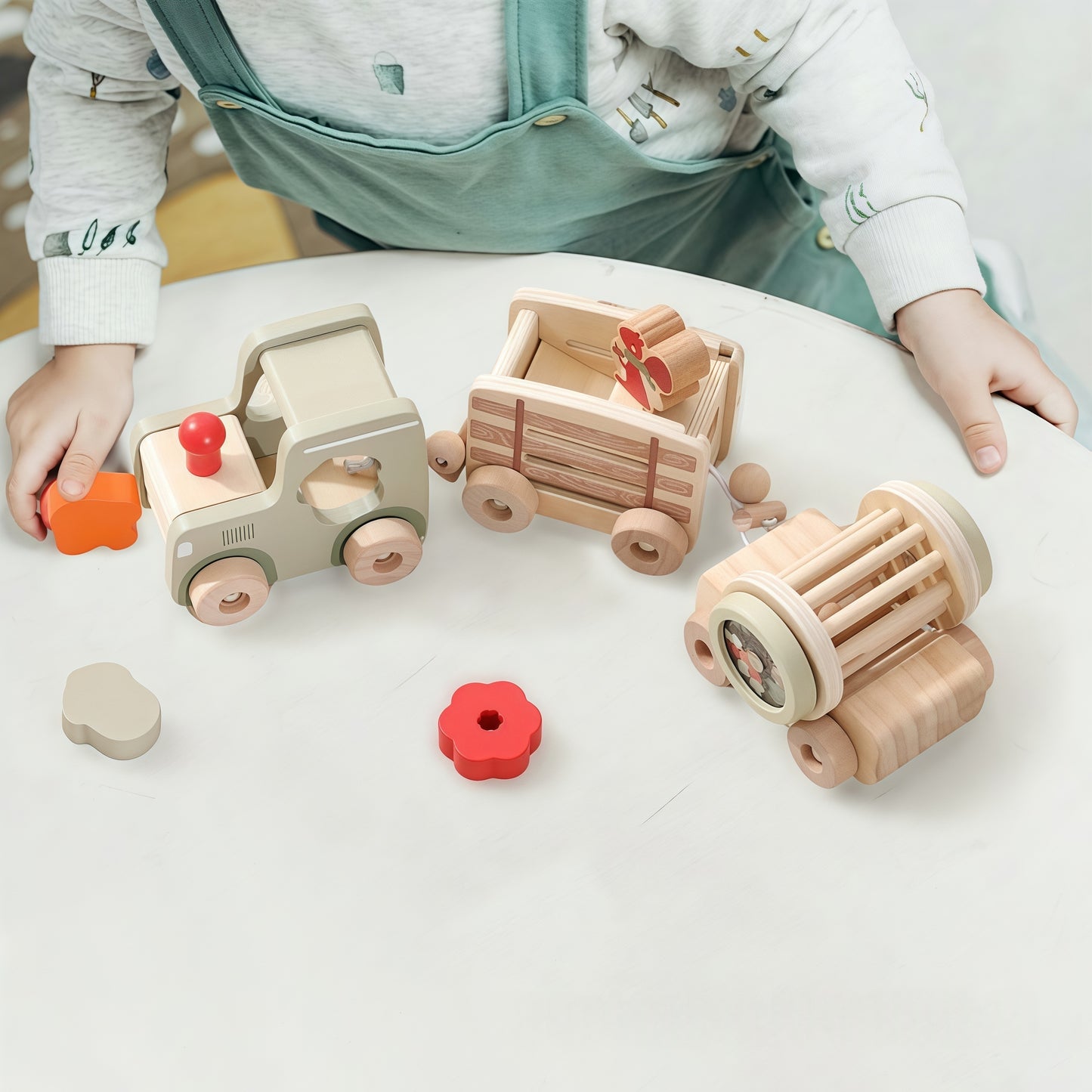 Toddlers Train Set Wooden Animal Train Toys with Shape Matching & Wooden Rattles Baby Vehicle Toy